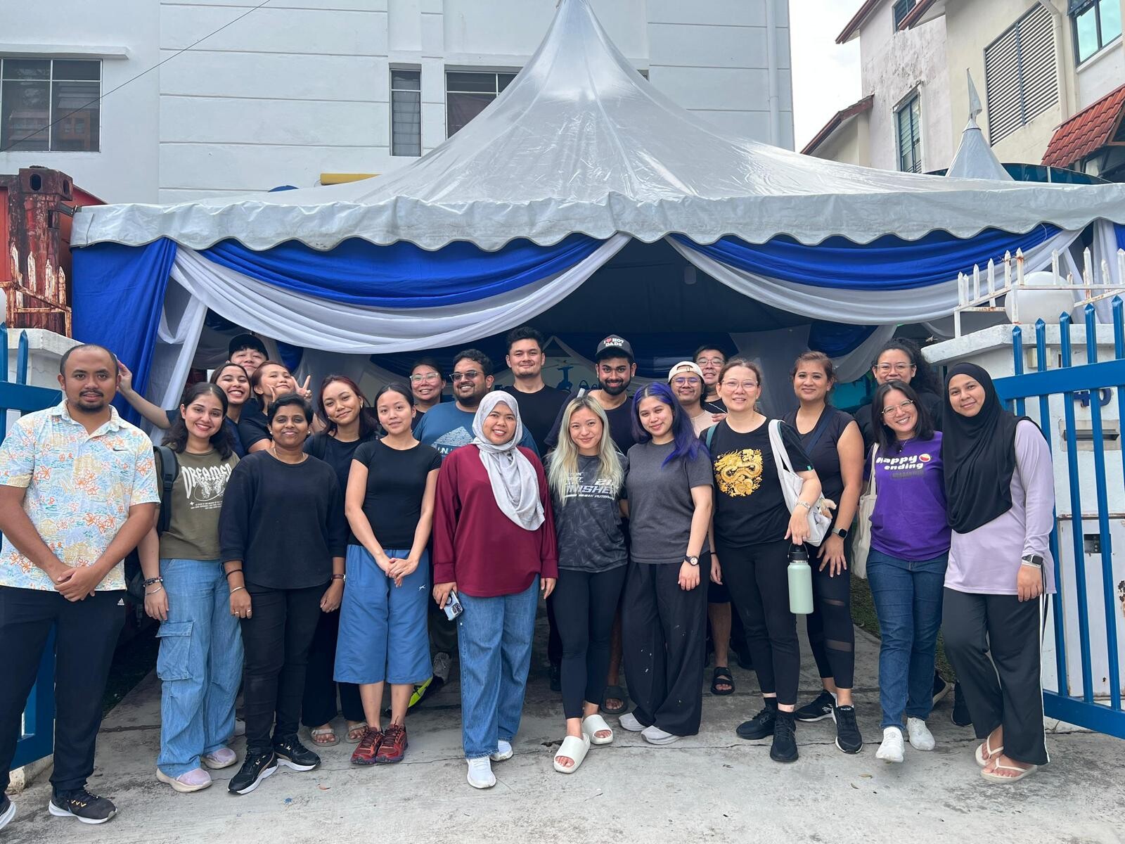KL team at the CSR event.