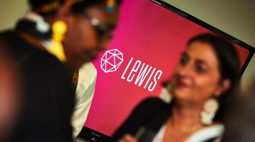 LEWIS ondersteunt ABB in de technologische revolutie