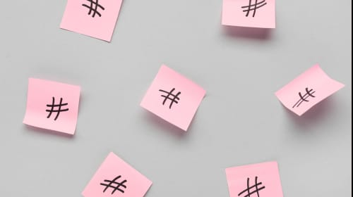 Gli hashtag nel 2026: da motore di scoperta a semplice etichetta