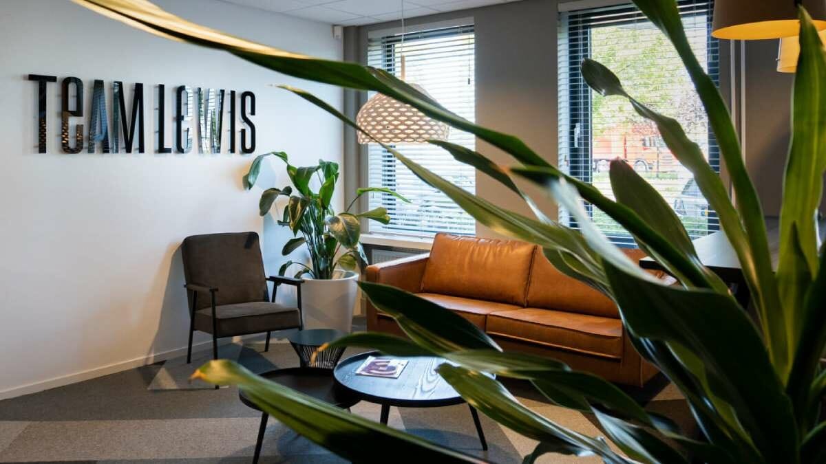 TEAM LEWIS office