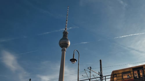 TEAM LEWIS startet in Berlin und eröffnet dritten Standort in Deutschland