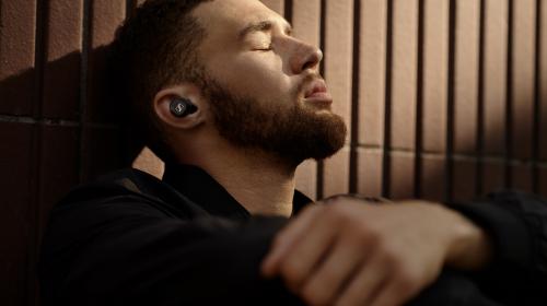 Topmerk in audio-oplossingen Sennheiser schakelt LEWIS in