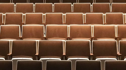 Comedy vs. creatieve copywriting: de overeenkomsten