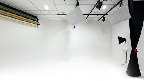 TEAM LEWIS opent AI-gedreven studio’s in Kuala Lumpur, Londen en San Diego