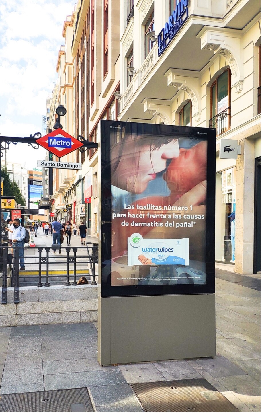 Campaña lanzamiento DOOH waterwipes