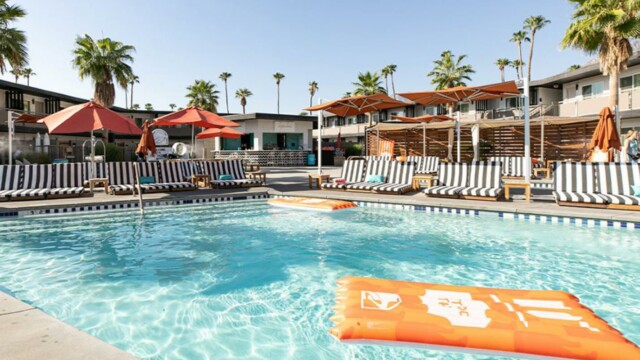 piscina Hotel Taco Bell