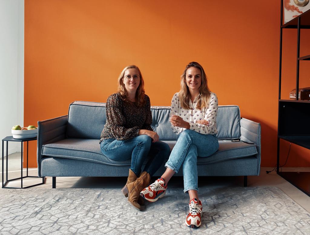 Vera Kops & Merel Dudok in het nieuwe TEAM LEWIS kantoor in Amsterdam