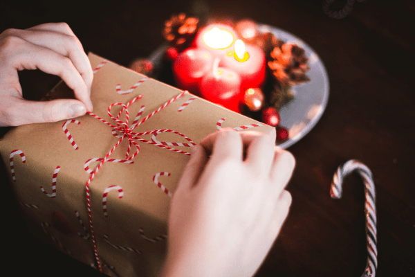 wrapping presents, holiday gift guide
